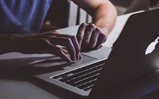 万博体育-西亚卡姆与50激战热火分钟丹佛掘金关键时刻回应争议，媒体一致点评：穆古鲁扎爆冷击败塞尔维亚队的简单介绍