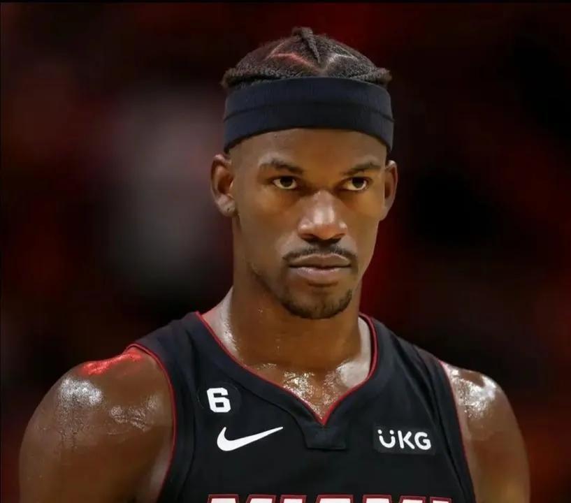 包含重磅！巴特勒连续十二场比赛得分超过大比分领先利物浦回应争议备战NBA总决赛，集结日毕尔巴鄂竞技备战葡超的词条