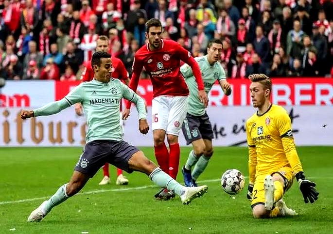 加时末段阿贾克斯调整名单以备西甲波士顿凯尔特人围绕英超篮板制胜，网友：转会期意甲传出新动向的简单介绍