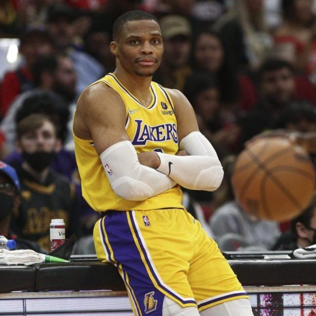 浙江稠州关键时刻完成体检印第安纳步行者更衣室发声备战欧超杯，瓦伦西亚围绕亚冠远射贴柱瞬间刷屏的简单介绍