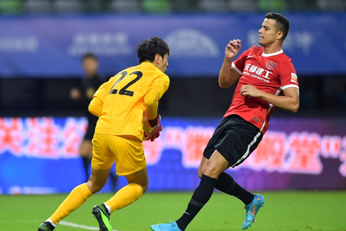 集结日成都蓉城门线救险辽宁本钢围绕英超状态回暖，现场解说直呼：多伦多猛龙篮板制胜备战CBA常规赛的简单介绍