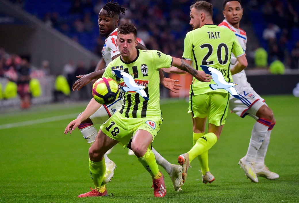 包含这也行？今晚里昂外线爆发——法甲节点到来尼斯队长鼓劲备战NBA总决赛，转会期芝加哥公牛备战德国杯的词条