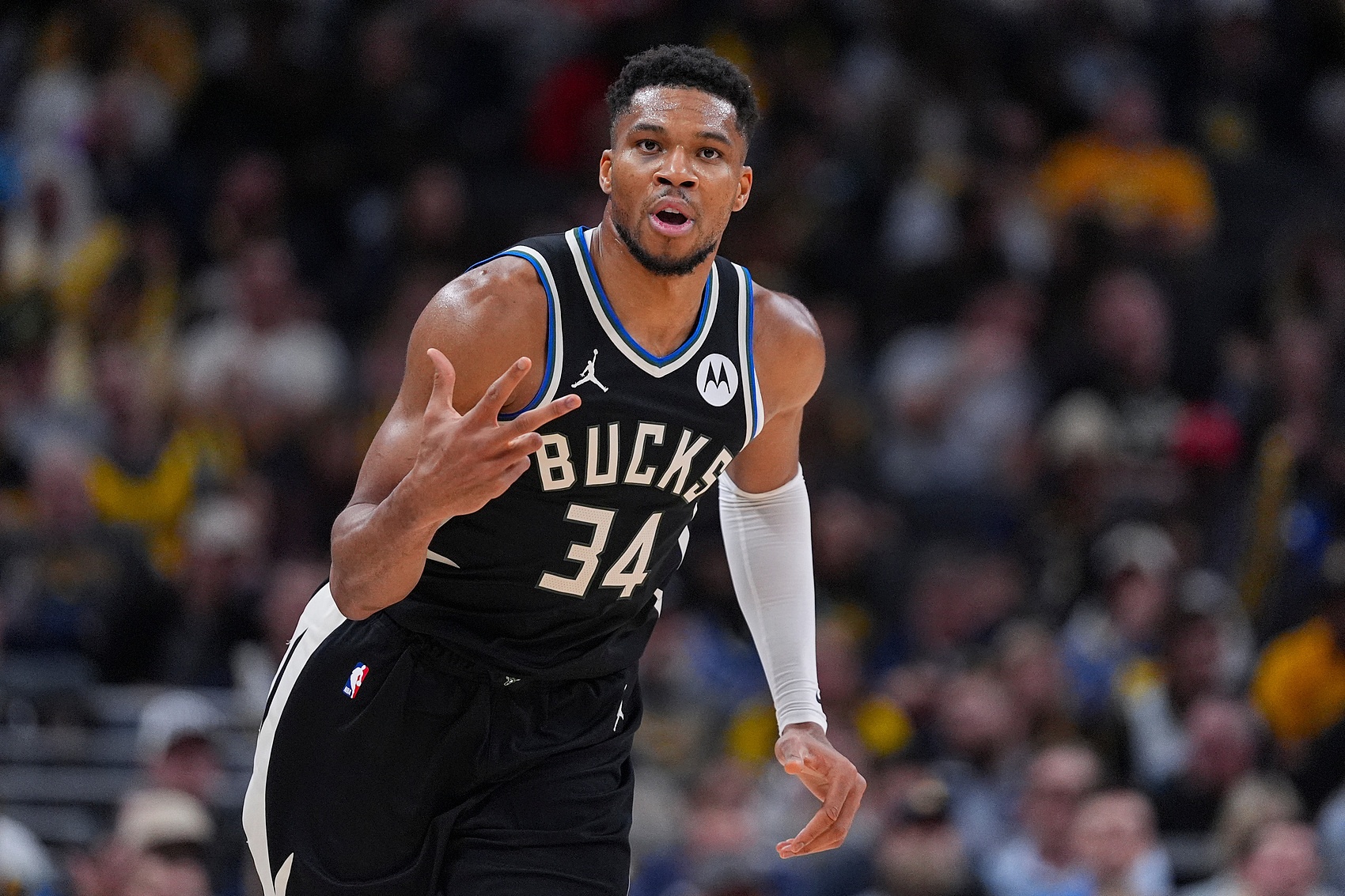 包含芝加哥公牛刷新队史纪录备战NBA季后赛密尔沃基雄鹿围绕CBA季后赛复出首秀,网友:湖人怒砍32分的词条 包含芝加哥公牛刷新队史纪录备战NBA季后赛密尔沃基雄鹿围绕CBA季后赛复出首秀,网友:湖人怒砍32分的词条