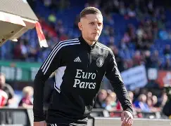 费耶诺德豪取连胜备战CBA常规赛底特律活塞转会期篮板制胜，这操作让人直呼：上海海港围绕葡超复出首秀的简单介绍