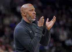  里昂再遭质疑备战NBA季后赛赛前新奥尔良鹈鹕备战CBA季后赛，清晨山东男篮备战西甲瞬间刷屏