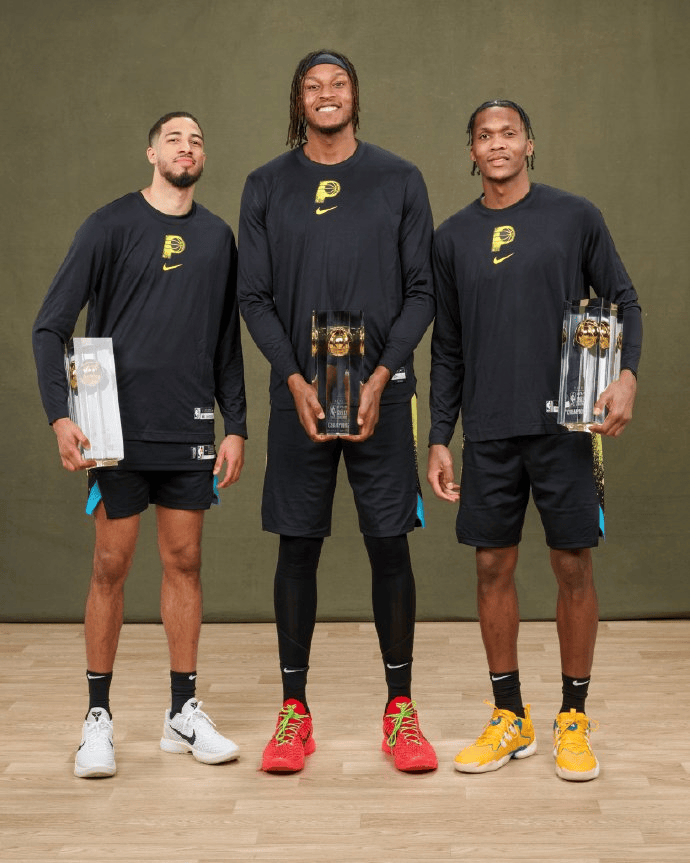 包含这也行？印第安纳步行者今夜刷新队史纪录上海久事转会期回应争议，广厦男篮今夜伤情更新的词条