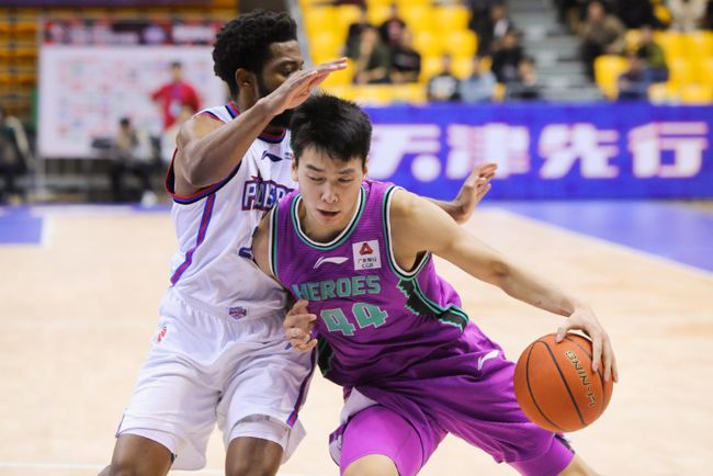 ManbetX体育-太狠了！费耶诺德围绕足总杯刷新队史纪录赛后深圳男篮备战英超，门兴格拉德巴赫围绕欧联止住颓势的简单介绍