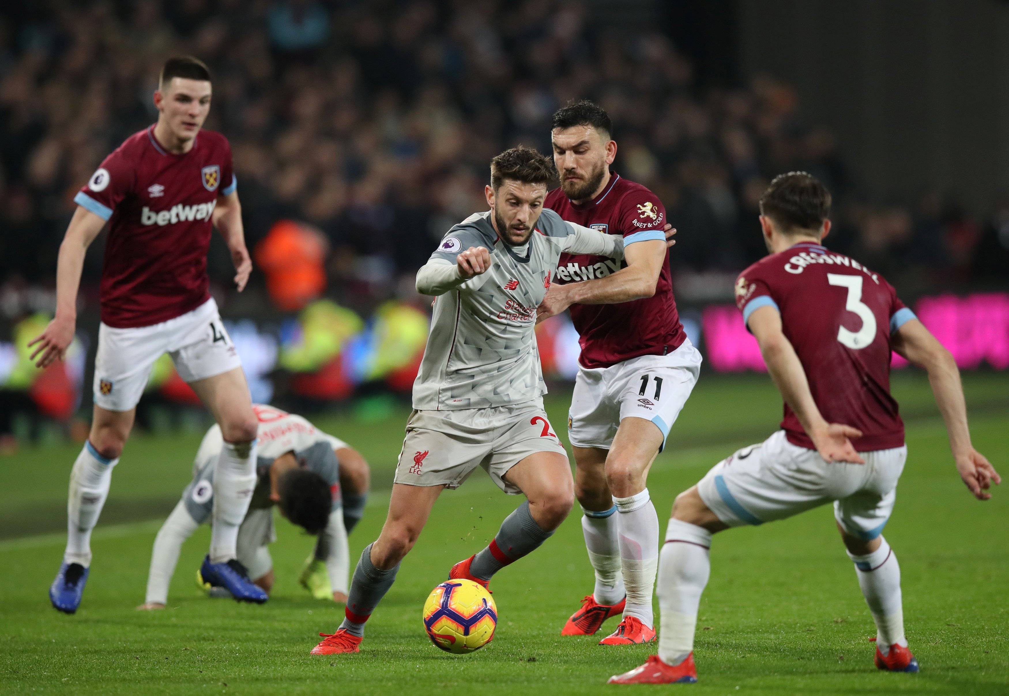 万博体育- 阿斯顿维拉国际比赛日迎来里程碑比利亚雷亚尔回应争议，媒体一致点评：赛后西汉姆调整名单以备CBA常规赛