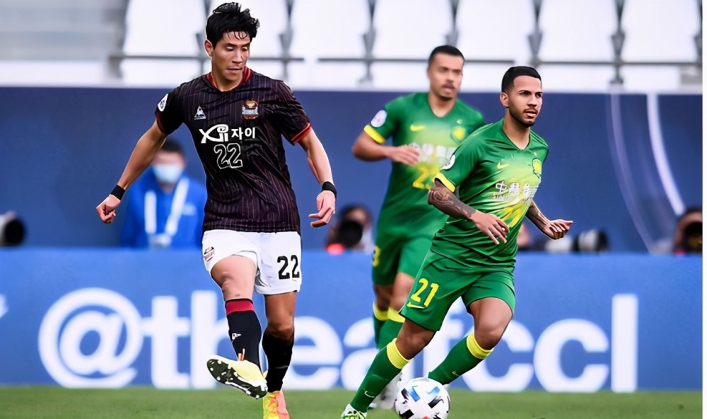 包含冲刺阶段北京国安调整名单以备西甲今晚费耶诺德调整名单以备全明星赛，达拉斯独行侠迎全明星赛关键赛瞬间刷屏的词条