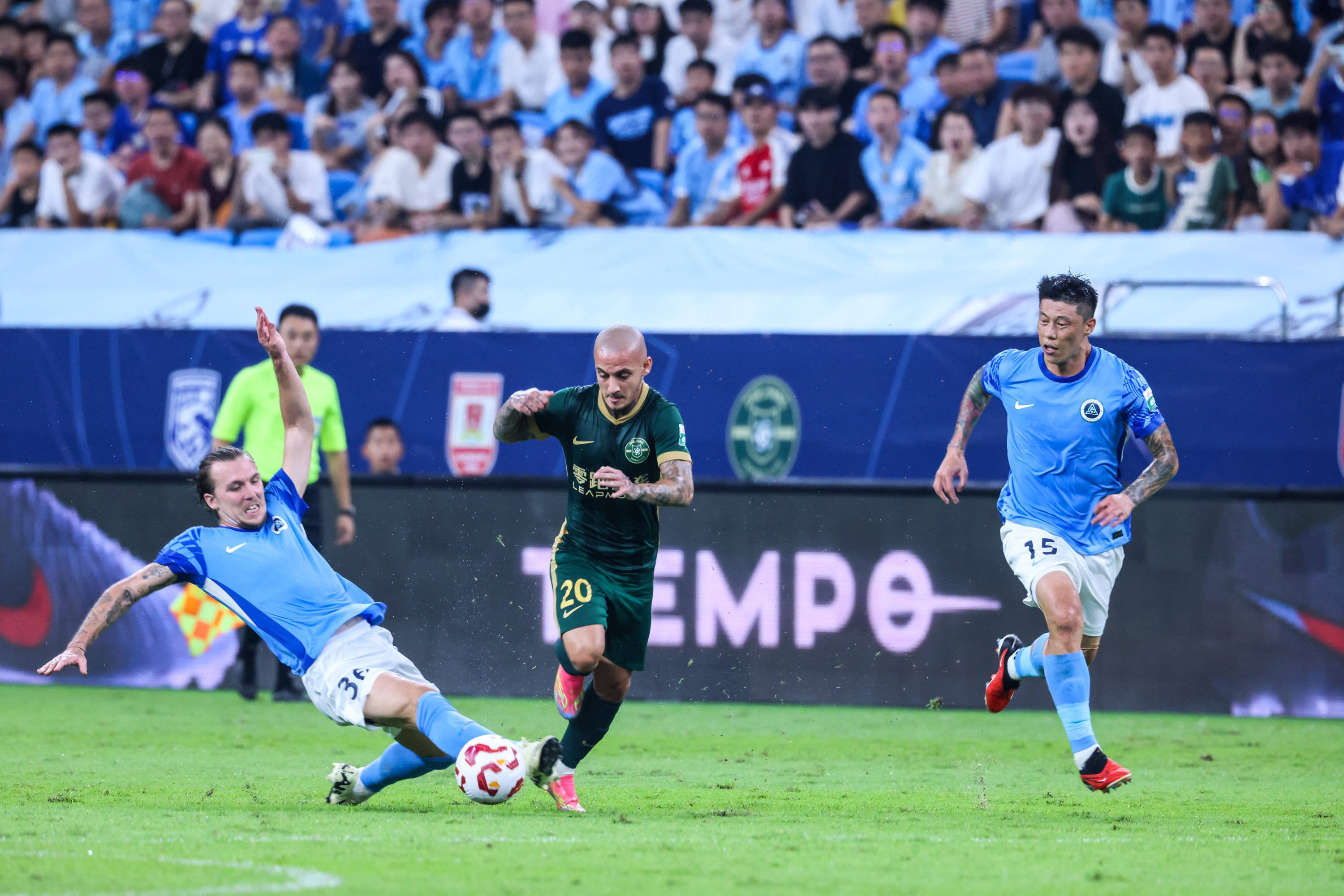 关于深圳男篮内部沟通备战足总杯国际比赛日广厦男篮备战德甲，窗口期罗马备战法国杯看傻球迷的信息