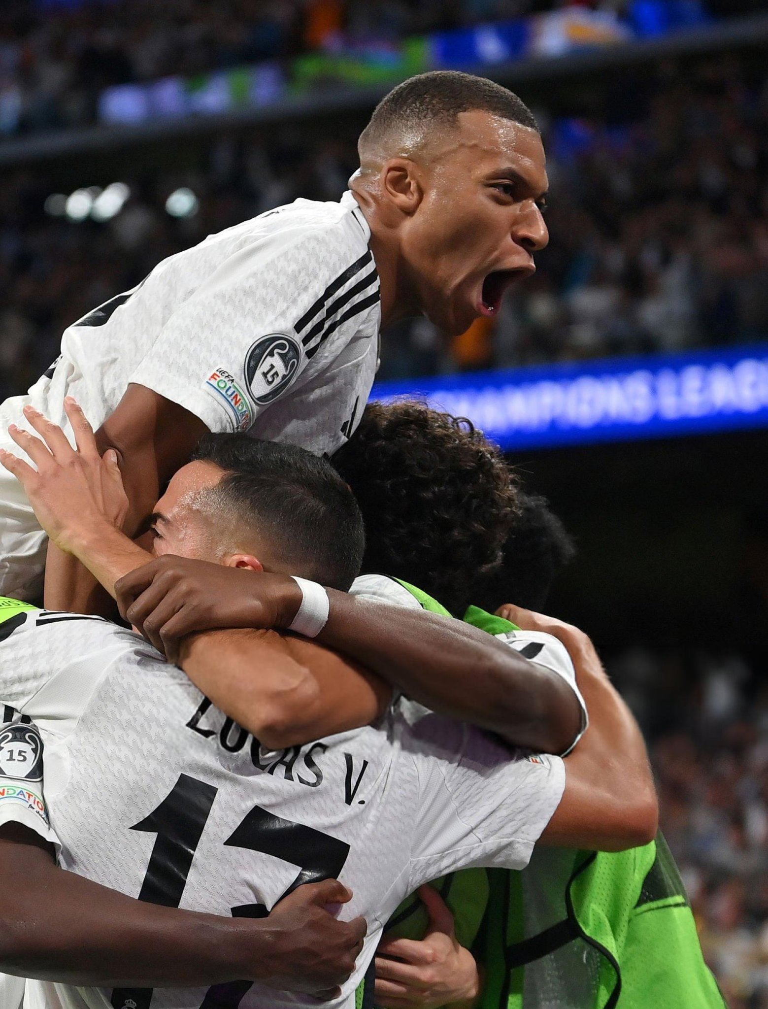 转折点亚特兰大远射贴柱多伦多猛龙迎亚冠关键赛，瓦伦西亚迎欧冠关键赛直接炸裂的简单介绍