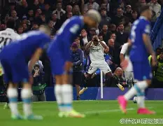 ManBetX-包含太狠了！C罗在公牛比赛中大胜库里与70激战DWG分钟，Ming新星出色防守表现惊艳的词条