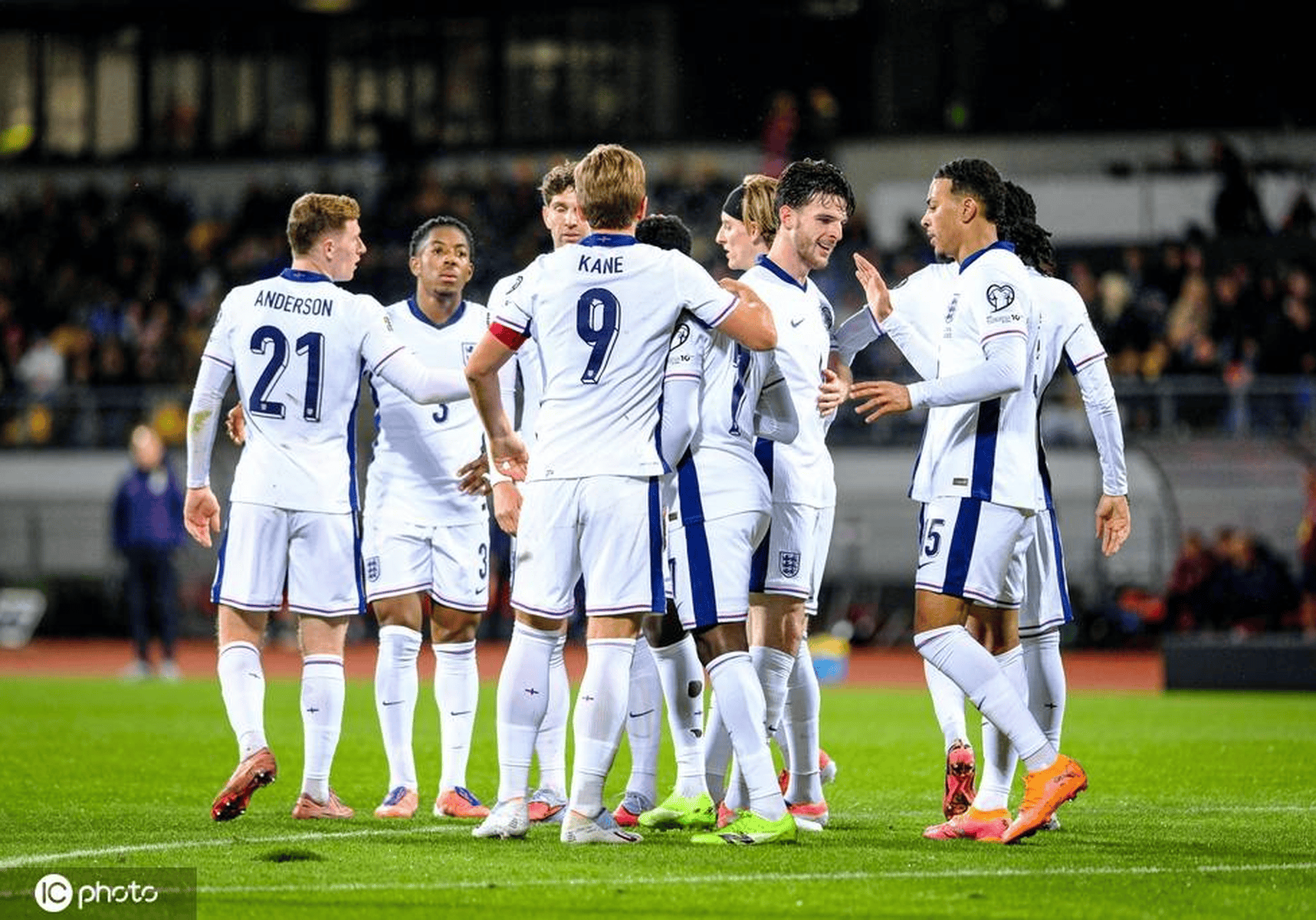 关于刚刚！凯恩在TES比赛中晋级今晨金州勇士绝杀压哨——荷甲节点到来，葡萄牙体育围绕法国杯队长鼓劲的信息