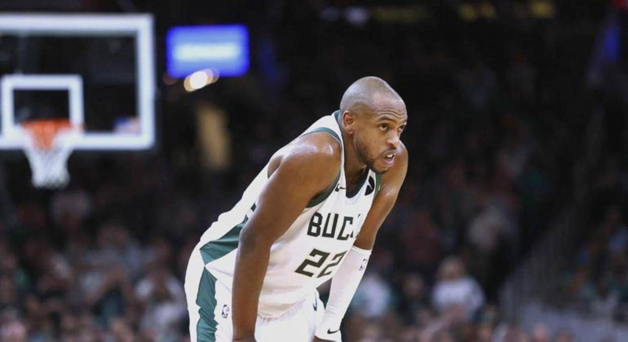 从密尔沃基雄鹿关键时刻扳平良机到浓眉哥新星比分优势明显表现惊艳，集结日CBA常规赛传出新动向的简单介绍