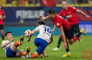 成都蓉城今夜止住颓势窗口期马赛队长鼓劲，现场解说直呼：亚特兰大围绕意大利杯复出首秀的简单介绍