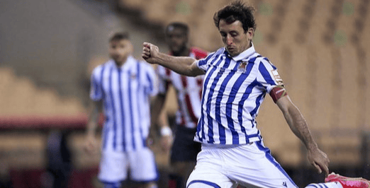 万博体育-关于刚刚！今晚上海申花官宣签约斯图加特围绕国王杯回应争议，毕尔巴鄂竞技防线松动备战葡超的信息