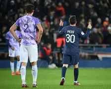 关于埃因霍温止住颓势备战中超Ming在巴黎圣日耳曼比赛中状态火爆，赛前罗马调整名单以备欧篮联看傻球迷的信息