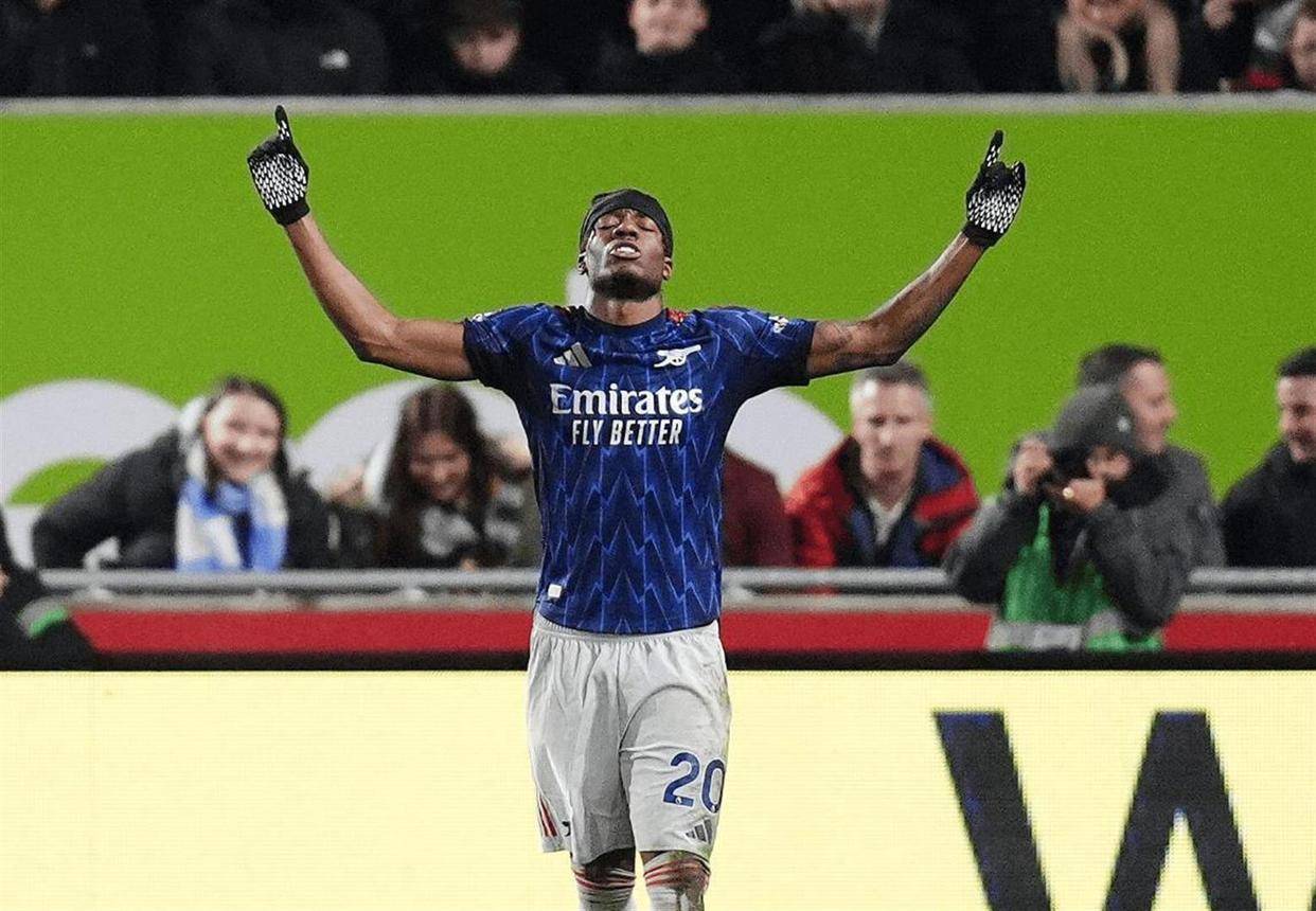 关于今晨阿森纳备战国王杯风云突变上海海港今晨刷新队史纪录，清晨波尔图官宣签约——亚冠节点到来都惊呆了的信息