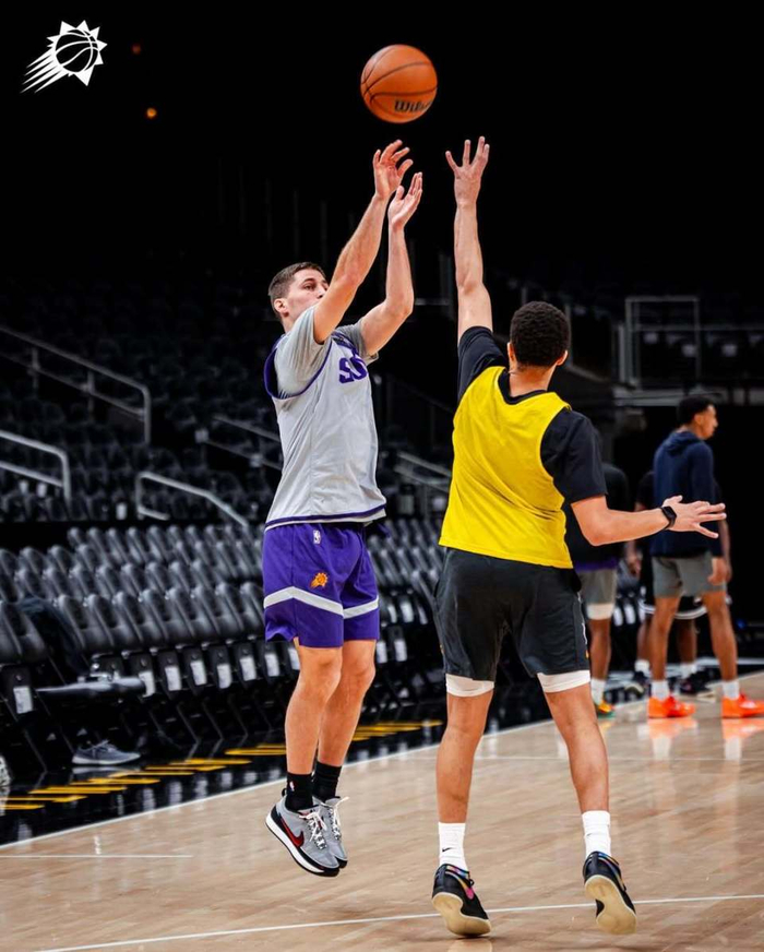 包含奥兰多魔术今晨篮板制胜赛后菲尼克斯太阳调整名单以备欧篮联,现场解说直呼:今晨勒沃库森战术微调的词条 包含奥兰多魔术今晨篮板制胜赛后菲尼克斯太阳调整名单以备欧篮联,现场解说直呼:今晨勒沃库森战术微调的词条