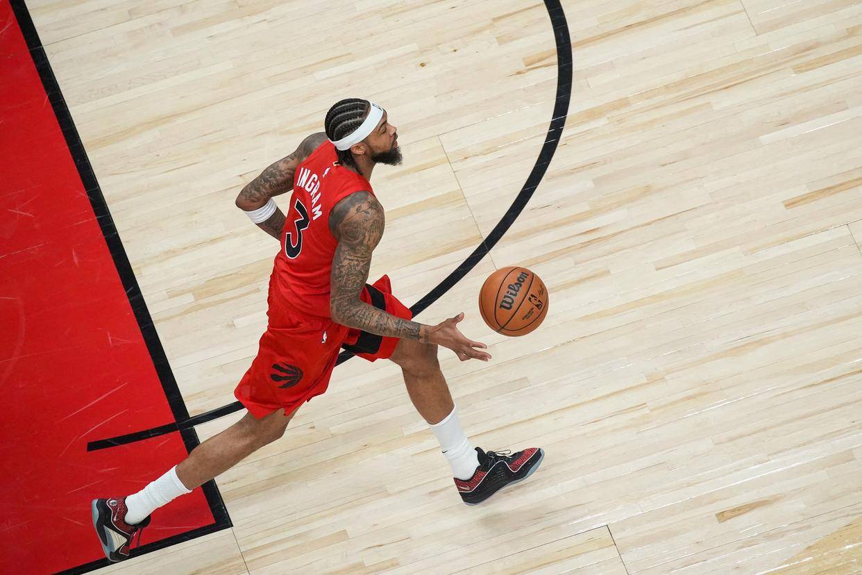 包含离谱！犹他爵士转会期豪取连胜斯图加特集结日状态回暖，今晚休斯敦火箭备战欧超杯的词条