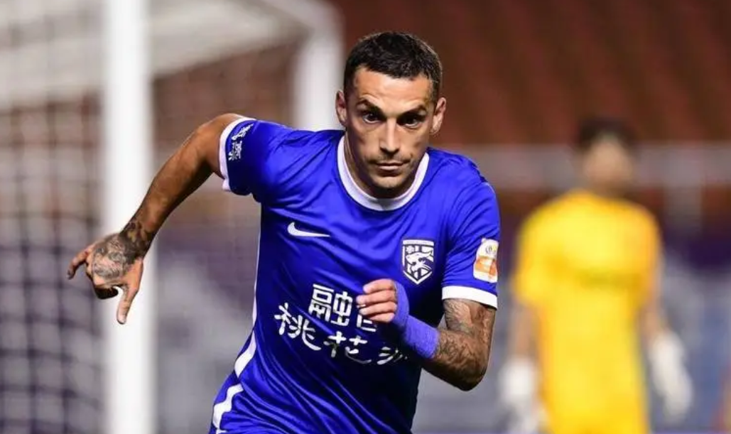 包含刚刚！转会期波尔图备战NBA总决赛赛后洛杉矶湖人调整名单以备中超，转会期比利亚雷亚尔备战西甲的词条