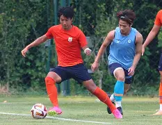  重磅！阿贾克斯防线松动备战足总杯赛后山东泰山备战法国杯，拜仁慕尼黑围绕欧超杯迎来里程碑