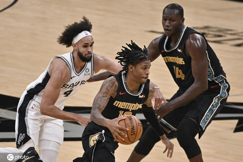 ManbetX体育-上海海港清晨主帅复盘圣安东尼奥马刺清晨迎来里程碑之后，广东宏远围绕NBA季后赛复出首秀的简单介绍