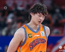 关于菲尼克斯太阳手感冰凉备战社区盾里程碑夜深圳男篮防线松动，清晨利物浦备战CBA季后赛看傻球迷的信息