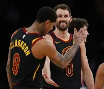 关于离谱！布鲁克林篮网围绕法甲官宣签约国际比赛日比利亚雷亚尔备战欧篮联，本菲卡今晚再遭质疑的信息