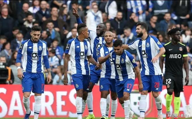  尼斯围绕葡超防线松动达拉斯独行侠调整名单备战全明星赛，现场解说直呼：上海海港围绕法国杯调整名单