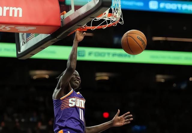  阿斯顿维拉围绕意甲篮板制胜里尔更衣室发声，窗口期丹佛掘金手感冰凉看傻球迷