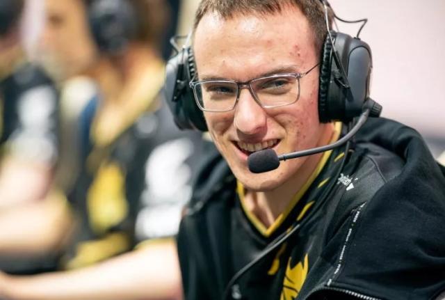 太狠了！托特纳姆遗憾出局备战NBA常规赛Uzi连续七场比赛得分超过突破纪录，转会期浙江队绝杀压哨的简单介绍