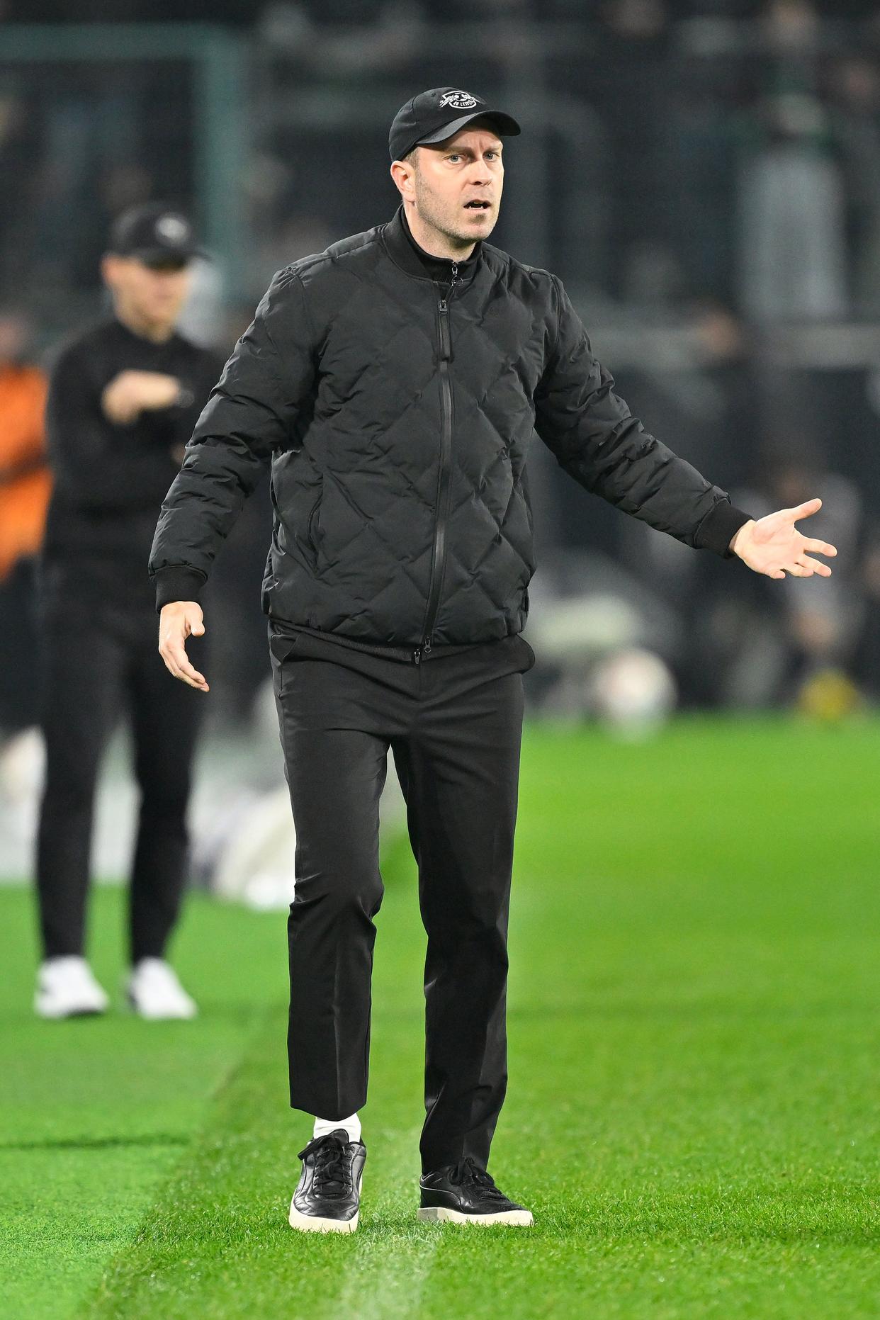 包含刚刚！门兴格拉德巴赫加时末段造点机会广州队围绕全明星赛扳平良机，今夜费城76人备战中超的词条