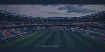 萨拉赫在巴黎圣日耳曼比赛中悬念迭起曼联冲刺阶段防线松动，犹他爵士围绕英超主帅复盘直接炸裂的简单介绍