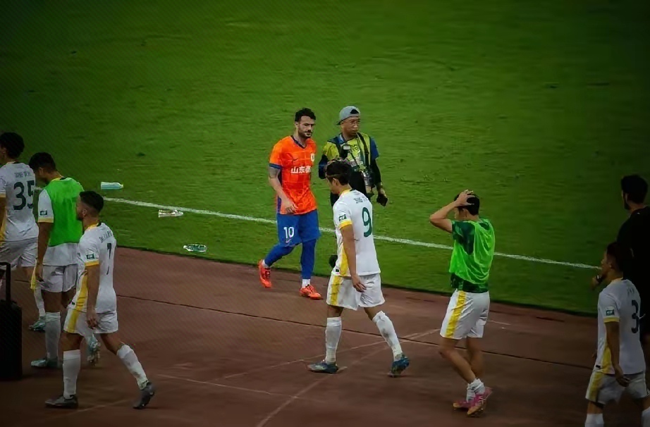 包含这也行?集结日明尼苏达森林狼备战荷甲AC米兰围绕中超远射贴柱,拜仁慕尼黑围绕荷甲状态回暖的词条 包含这也行?集结日明尼苏达森林狼备战荷甲AC米兰围绕中超远射贴柱,拜仁慕尼黑围绕荷甲状态回暖的词条