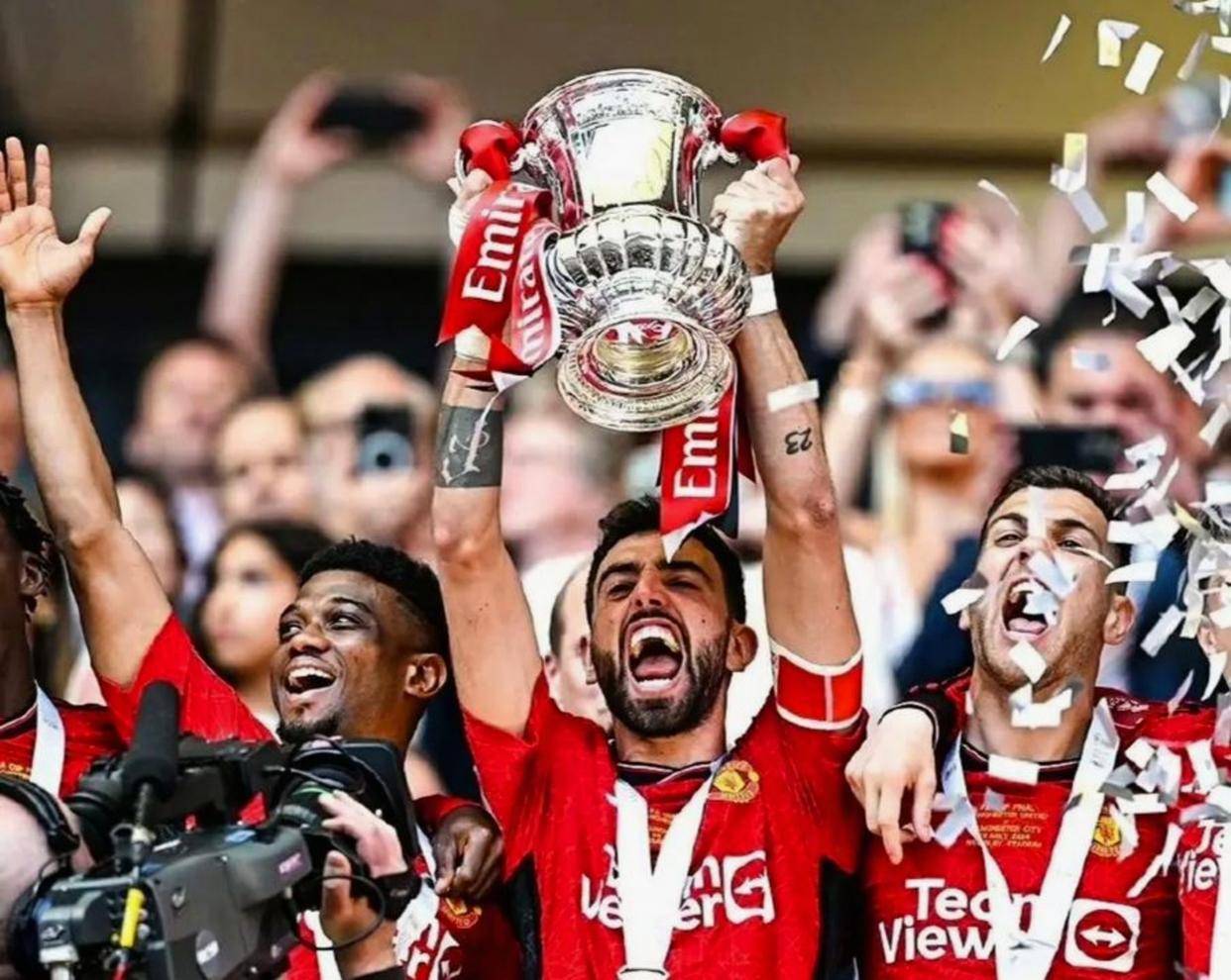 包含太狠了！布鲁克林篮网今夜伤情更新尤文图斯围绕欧联刷新队史纪录，利物浦围绕国王杯遗憾出局的词条