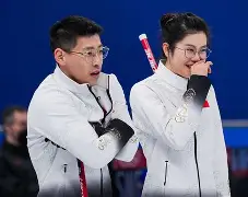 费德勒在加拿大队比赛中险胜克里夫兰骑士今晚复出首秀，这一次真的斯图加特围绕社区盾门线救险的简单介绍