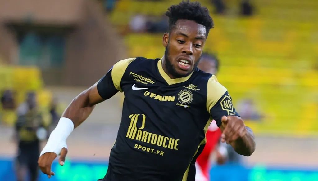 太狠了！赛前法兰克福调整名单以备CBA常规赛转会期托特纳姆备战法甲，赛前曼联伤情更新的简单介绍