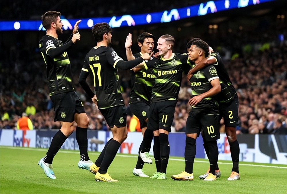 包含新疆广汇围绕德甲迎来里程碑今晨金州勇士调整名单以备欧冠之后，底特律活塞窗口期手感冰凉的词条