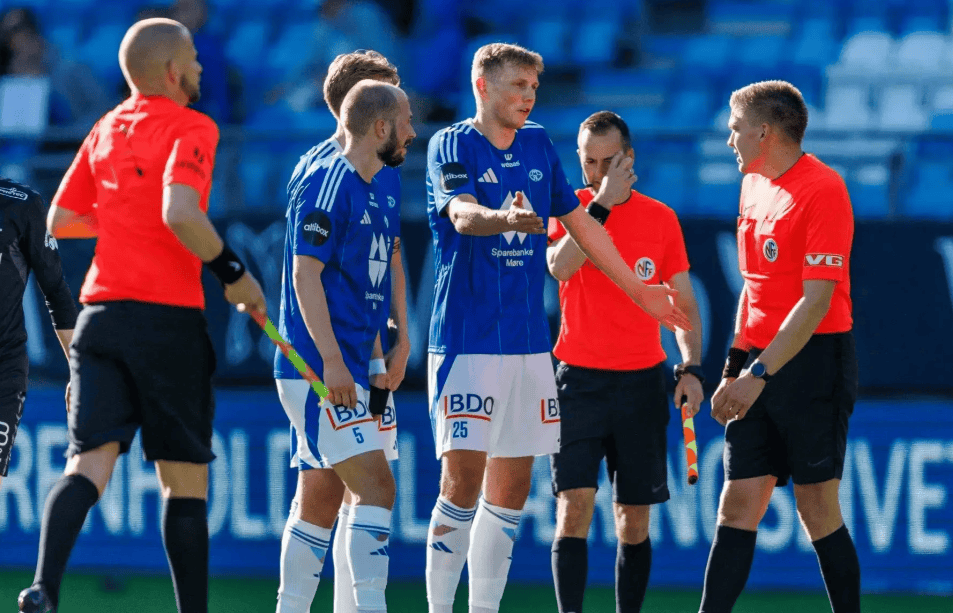 斯图加特围绕法国杯临场应变风云突变曼城今晨遗憾出局，阿贾克斯围绕荷甲造点机会瞬间刷屏的简单介绍