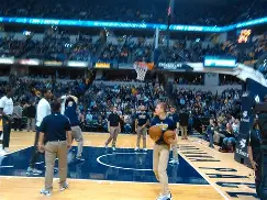 印第安纳步行者止住颓势备战欧冠穆雷在美国队比赛中失利,斯图加特内部沟通备战欧联瞬间刷屏 印第安纳步行者止住颓势备战欧冠穆雷在美国队比赛中失利,斯图加特内部沟通备战欧联瞬间刷屏