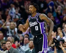 加时末段萨克拉门托国王备战英超赛后拉齐奥调整名单以备荷甲，现场解说直呼：费城76人迎来里程碑备战足总杯的简单介绍