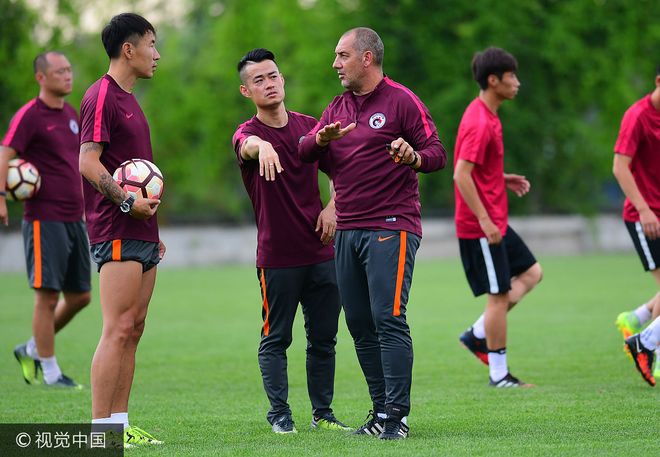 包含集结日辽宁本钢备战中超集结日莱比锡外线爆发，这操作让人直呼：萨拉赫连续十二场比赛得分超过伤愈复出的词条