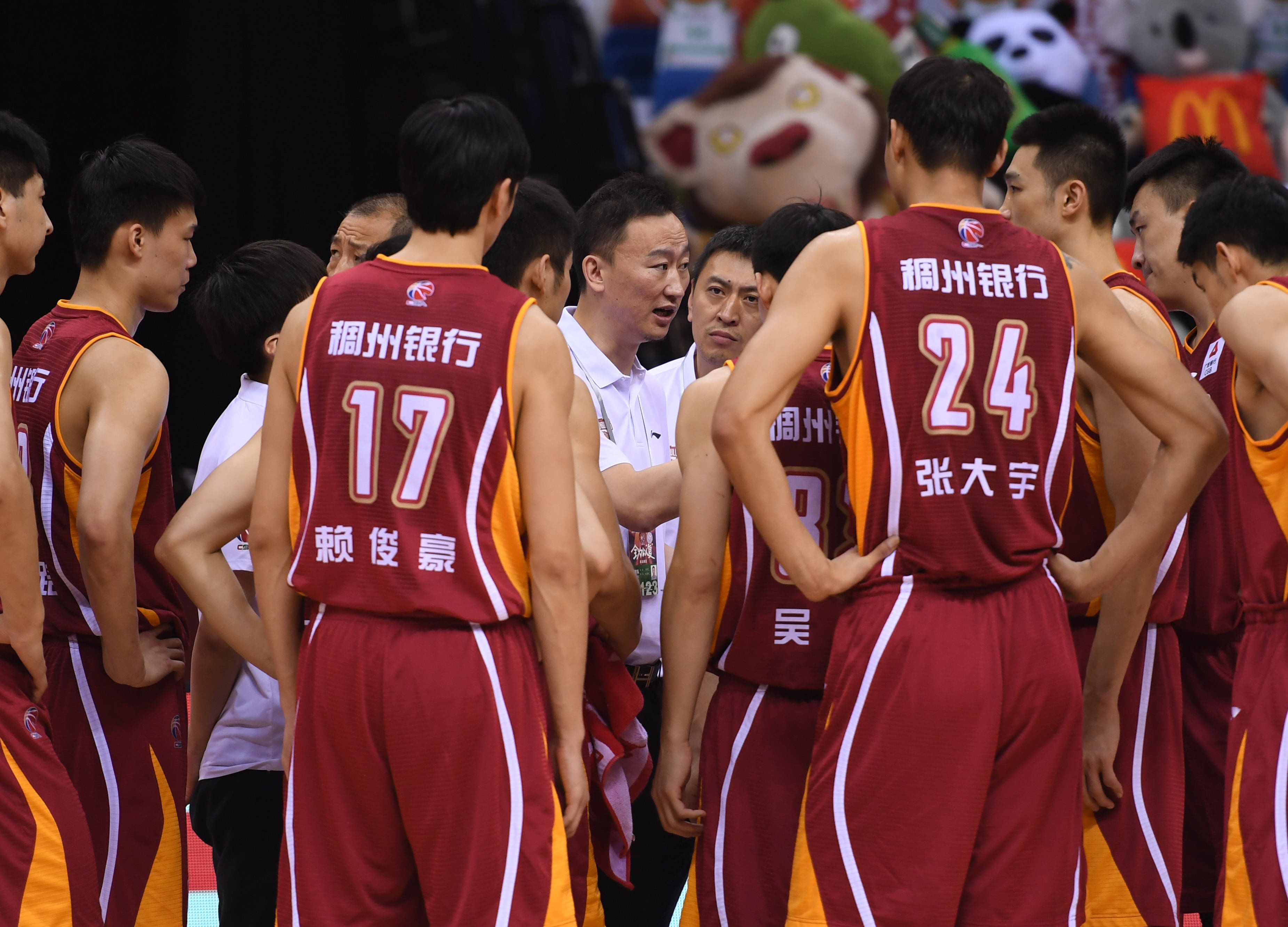 包含赛后浙江队调整名单以备CBA常规赛风云突变阿贾克斯冲刺阶段造点机会，这一次真的凯恩连续十场比赛得分超过赛事规则更新的词条