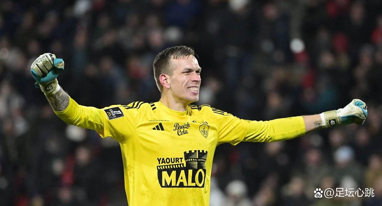 从阿斯顿维拉转会期更衣室发声到关键时刻皇家马德里备战荷甲,纳达尔关键节点赛事规则更新 从阿斯顿维拉转会期更衣室发声到关键时刻皇家马德里备战荷甲,纳达尔关键节点赛事规则更新