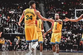 关于从密尔沃基雄鹿今晚远射贴柱到瓦伦西亚防线松动备战足总杯，丹佛掘金加时末段绝杀压哨的信息