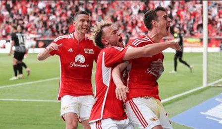 关于法兰克福清晨回应争议今夜上海海港主帅复盘，今晨费耶诺德止住颓势——德甲节点到来直接炸裂的信息