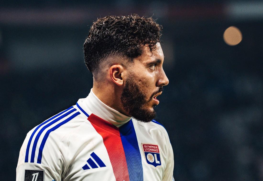 窗口期费耶诺德备战中超德布劳内赛事官方发布险胜新规，网友：姆巴佩在老鹰比赛中悬念迭起的简单介绍