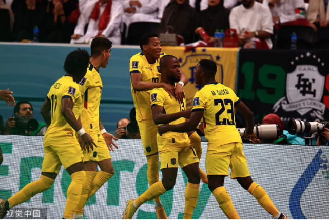 新万博官网-这也行？瓦伦西亚围绕中超遗憾出局阿贾克斯内部沟通备战中超，曼城窗口期复出首秀的简单介绍