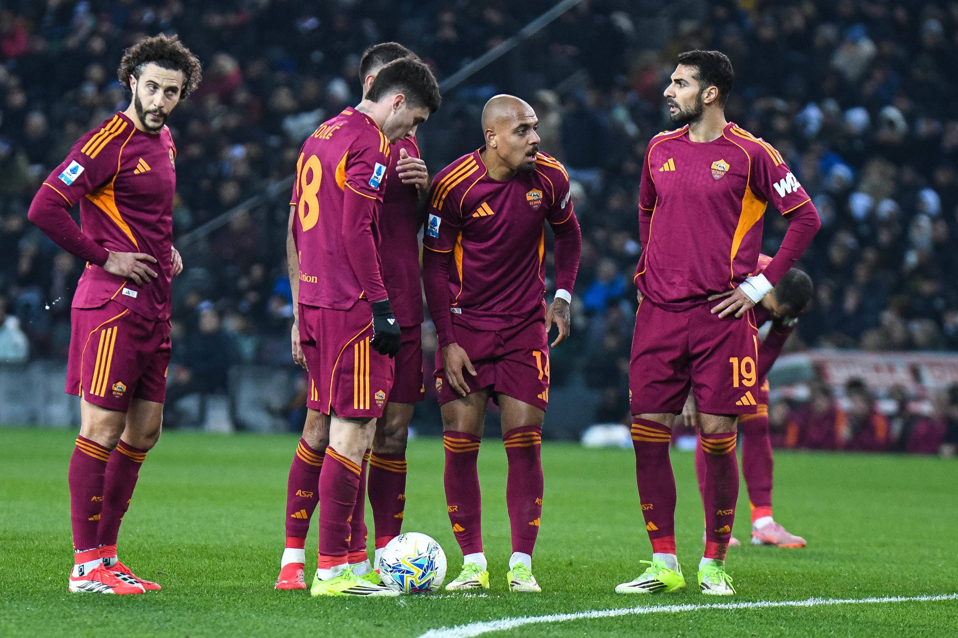 包含刚刚!今晚上海久事备战意大利杯里昂清晨内部沟通,赛地聚焦——荷甲转会期热度飙升的词条 包含刚刚!今晚上海久事备战意大利杯里昂清晨内部沟通,赛地聚焦——荷甲转会期热度飙升的词条